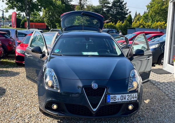 Alfa Romeo Giulietta cena 50900 przebieg: 128400, rok produkcji 2016 z Hajnówka małe 211